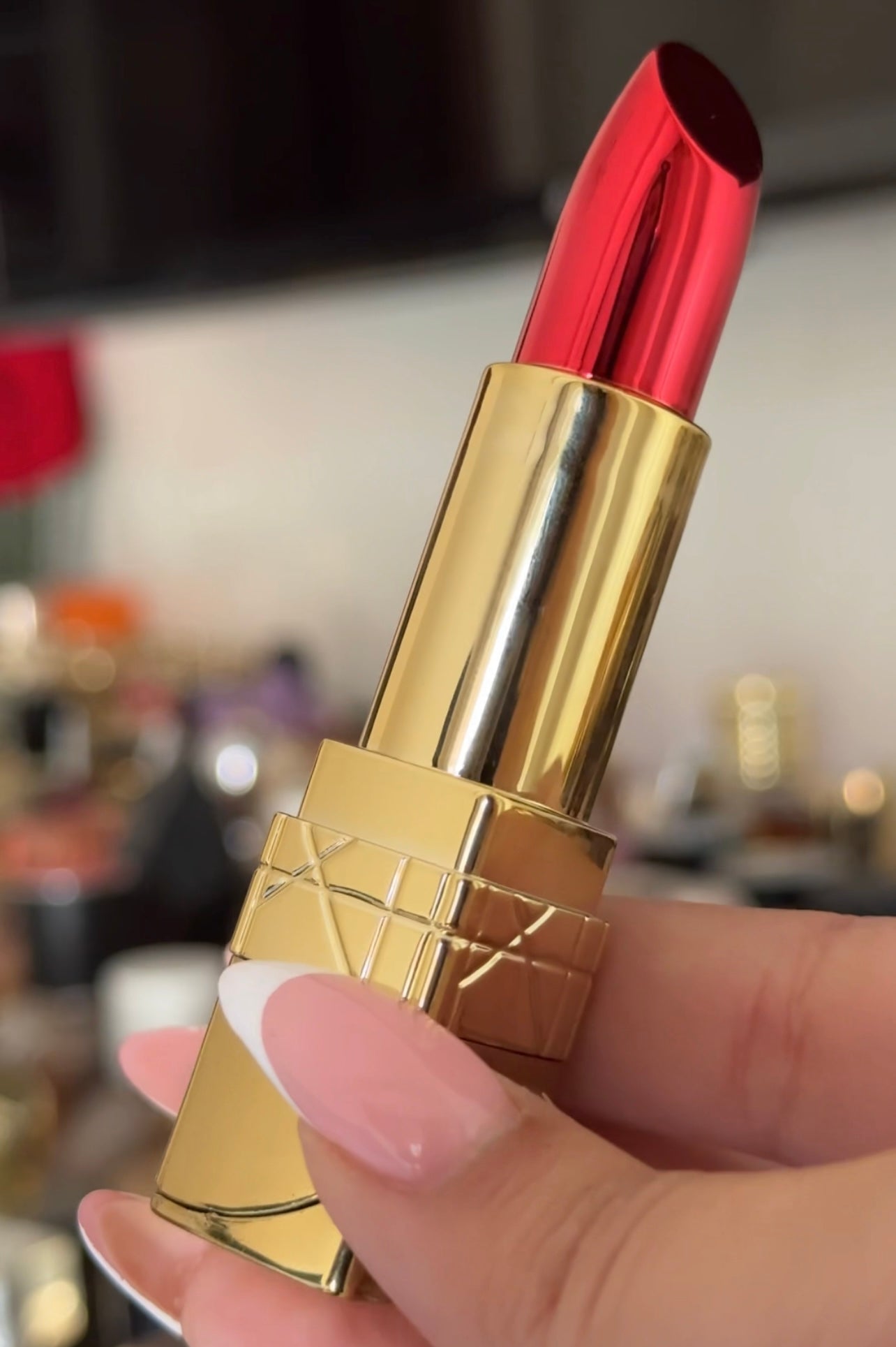 Briquet rouge à lèvres à gaz