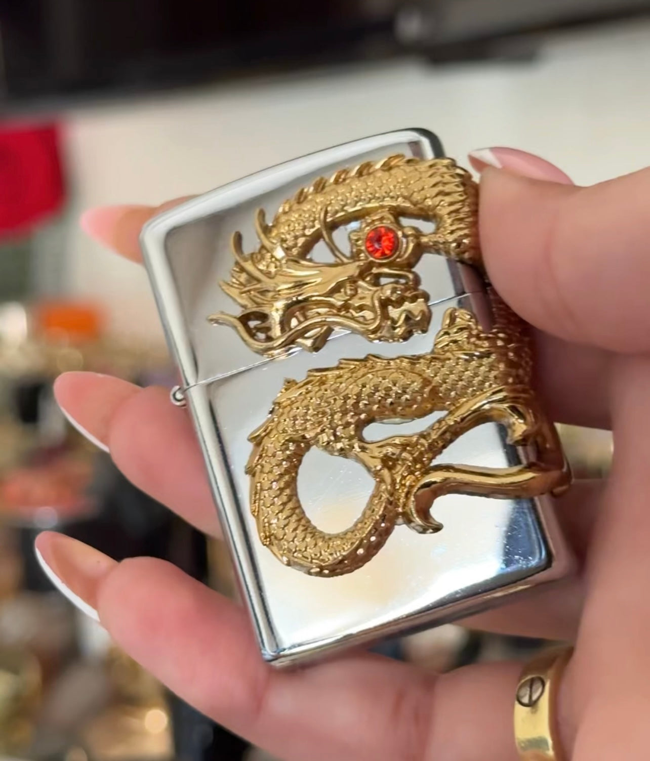 Briquet serpent à gaz